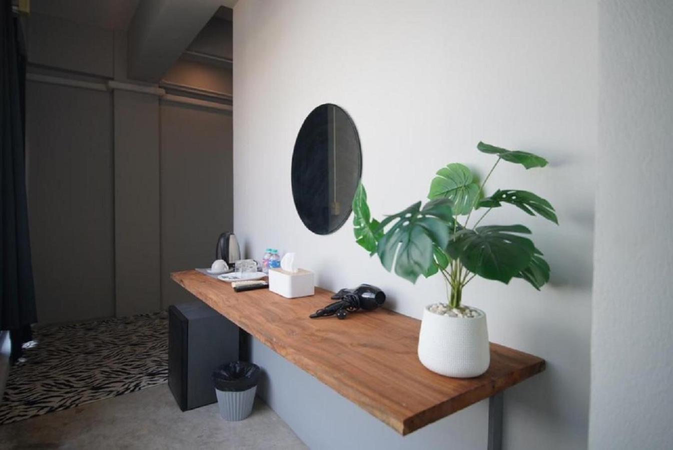 The Character Yaowarat V เดอะ คาแรคเตอร์ เยาวราช 3 Apartment Банкок Екстериор снимка